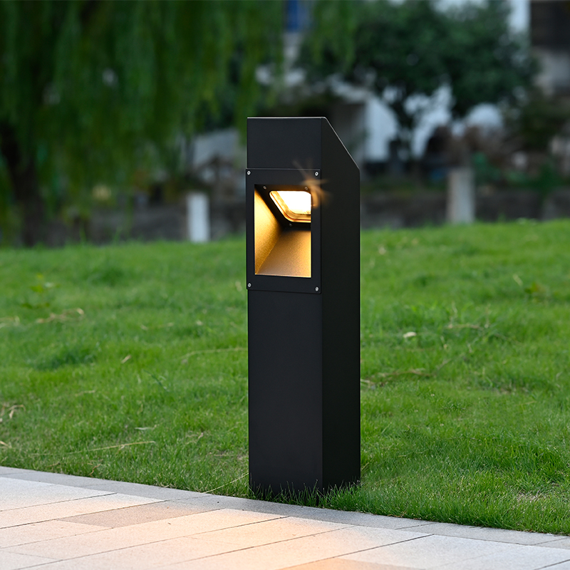 YMLED-6246 โคมไฟสนาม LED กลางแจ้งทรงสี่เหลี่ยมแบบใหม่